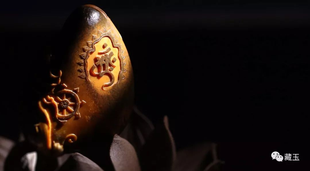 戴和田玉吊坠可以洗澡吗,和田玉手镯可以戴着洗头洗澡吗