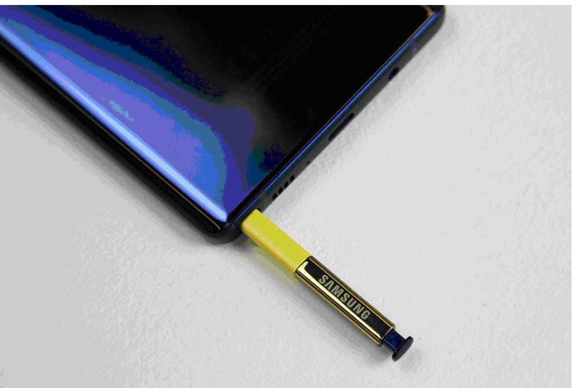 想跟女神学自拍技巧？先来苏宁易购以旧换新get一台新手机吧