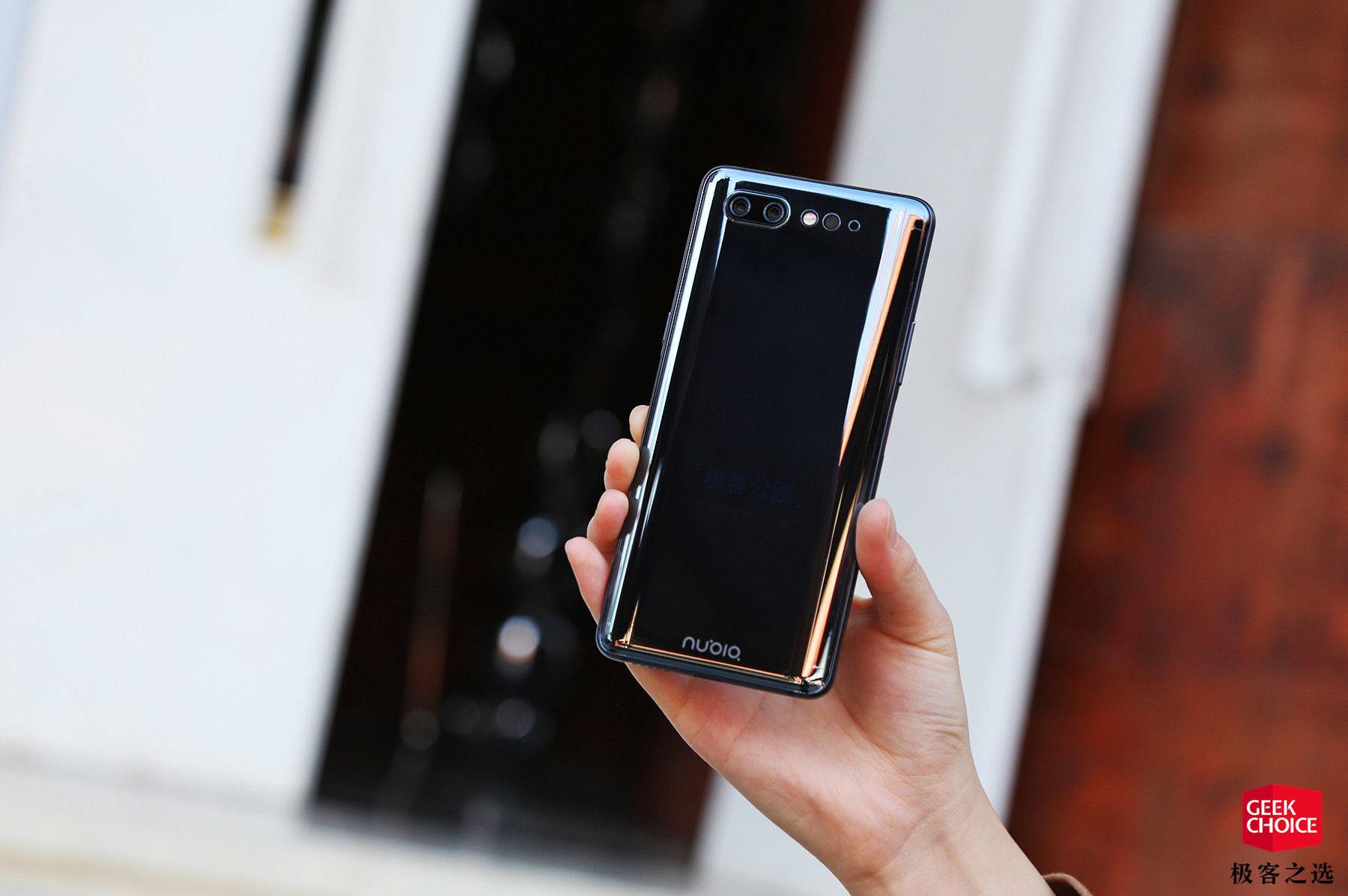 努比亚x手机双屏黑科技测试,努比亚x和vivo双屏版哪个值得买