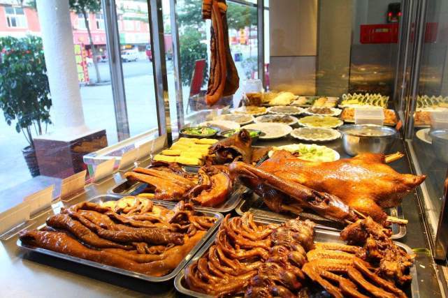 朋友卖卤味，一天利润2000，悄悄告诉我做卤菜的秘制配方