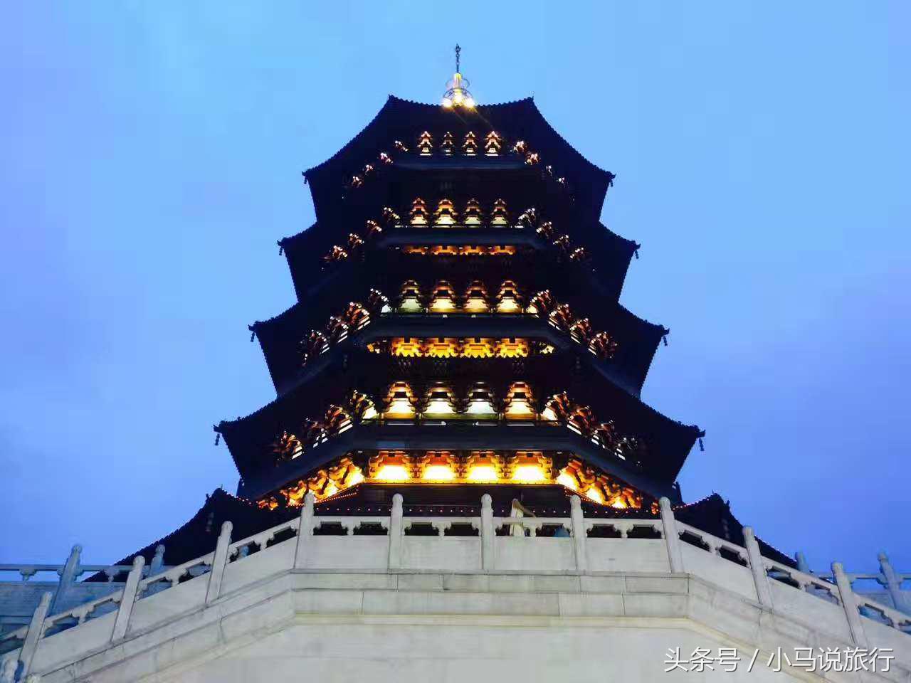 杭州十景雷峰塔,杭州西湖十景灵隐寺雷峰塔