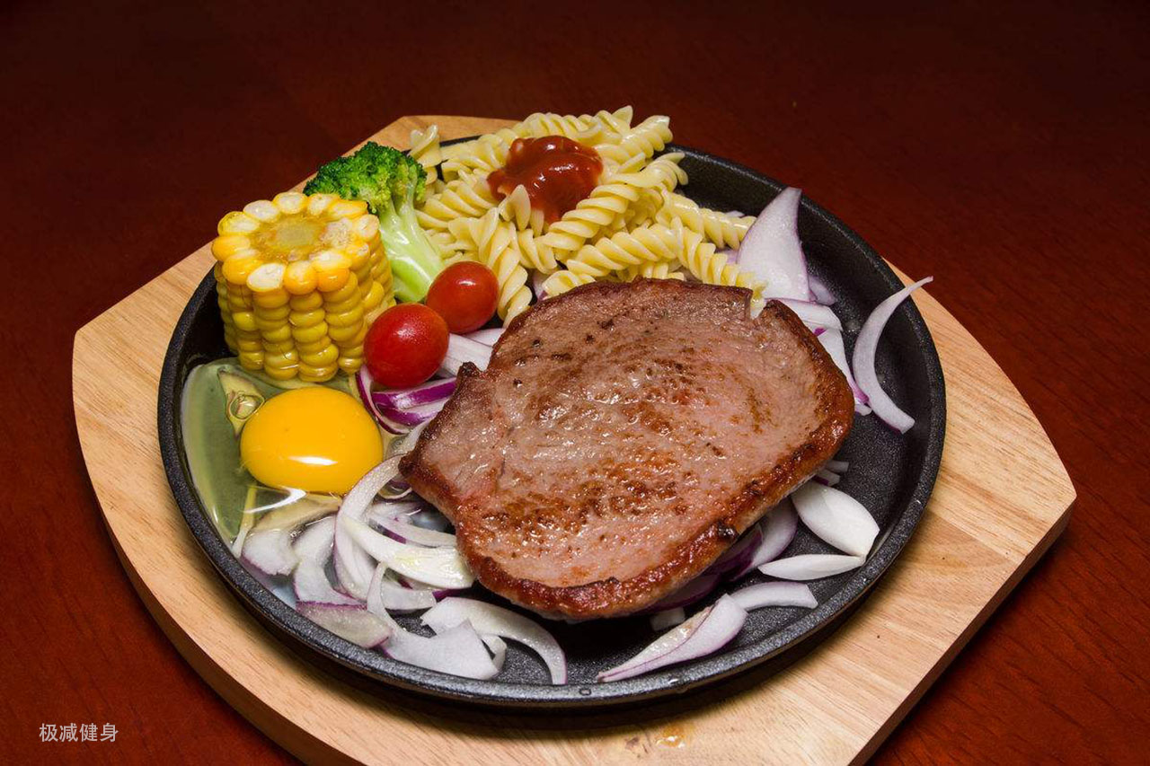 如果搬砖工人每天喝1勺蛋*粉白**，他们的肌肉会发生哪些变化？