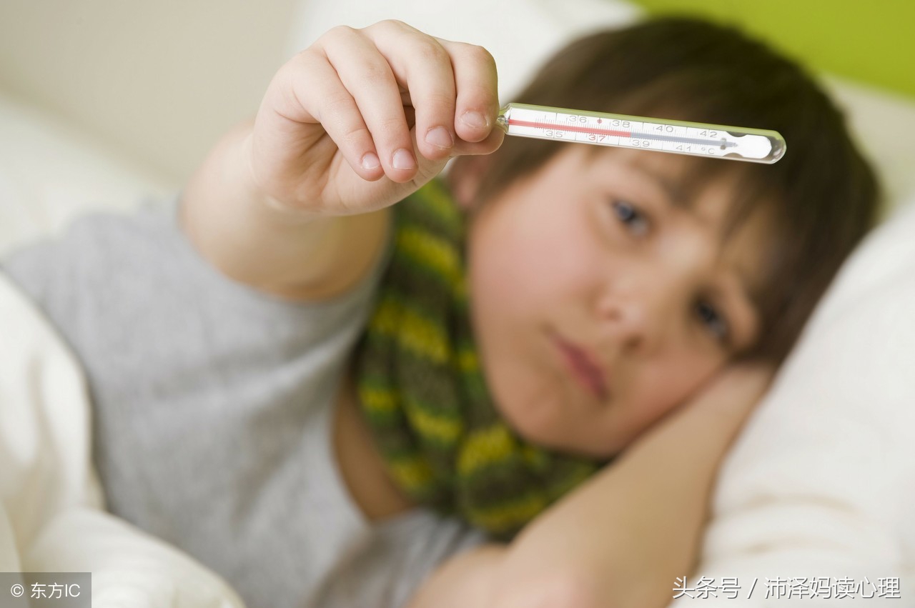 小孩用盐泡脚的坏处,宝宝泡脚的十大危害