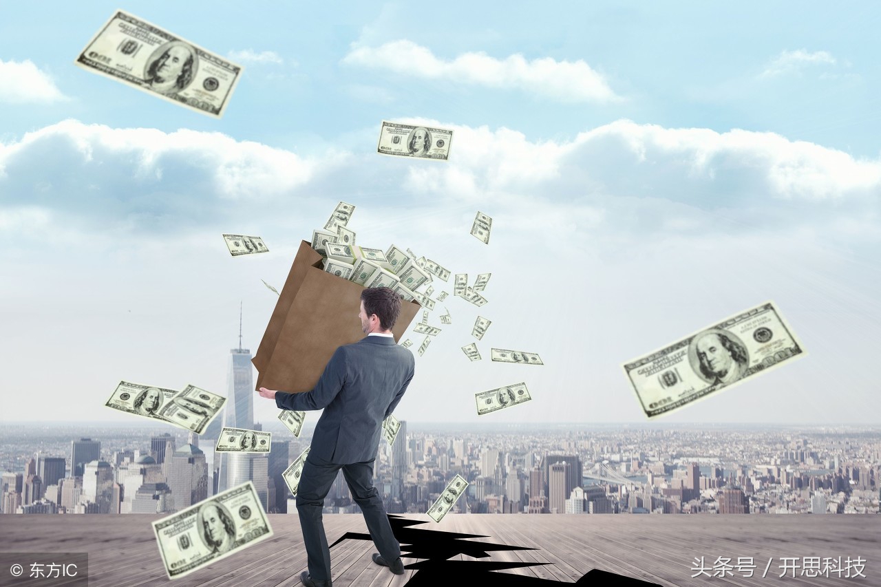 出境时最多可带现金多少,美国带大量现金出国违法吗