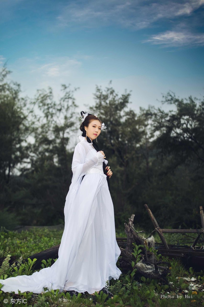 女人应该怎么去形容她漂亮呢？收集了很多词，一起来看看吧！