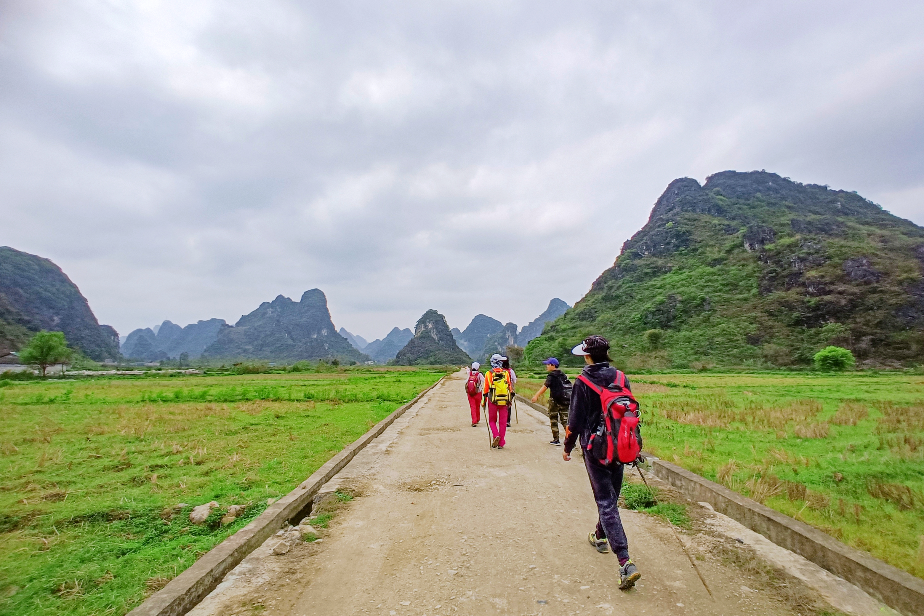 柳州郊外游玩水库,柳州里团水库徒步攻略