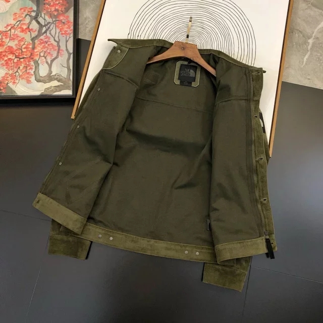 加拿大鹅羽绒服被谁收购,加拿大鹅被中国收购了吗