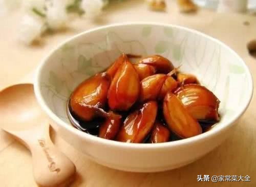 腌糖醋蒜一斤大蒜要放多少醋呢,腌糖蒜用多少盐和醋