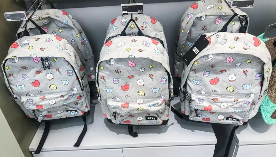 200-500儿童书包,儿童书包买轻便的还是减压的好