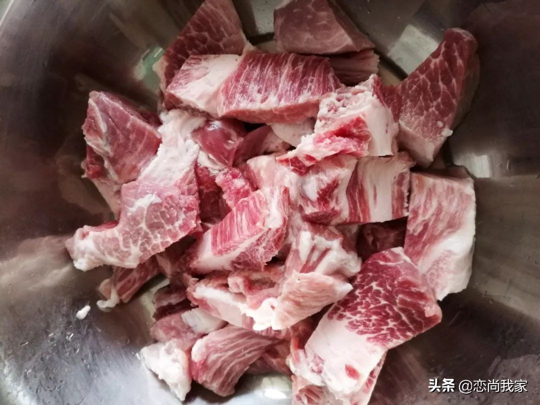 过年了你们家炸丸子了吗,过年了教大家炸酥肉