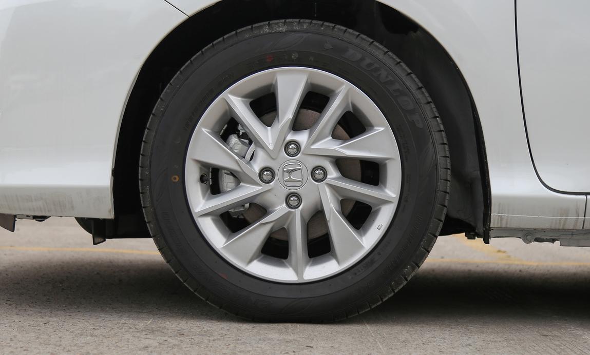 实测飞度二代1.3自动挡油耗,飞度普通版百公里加速