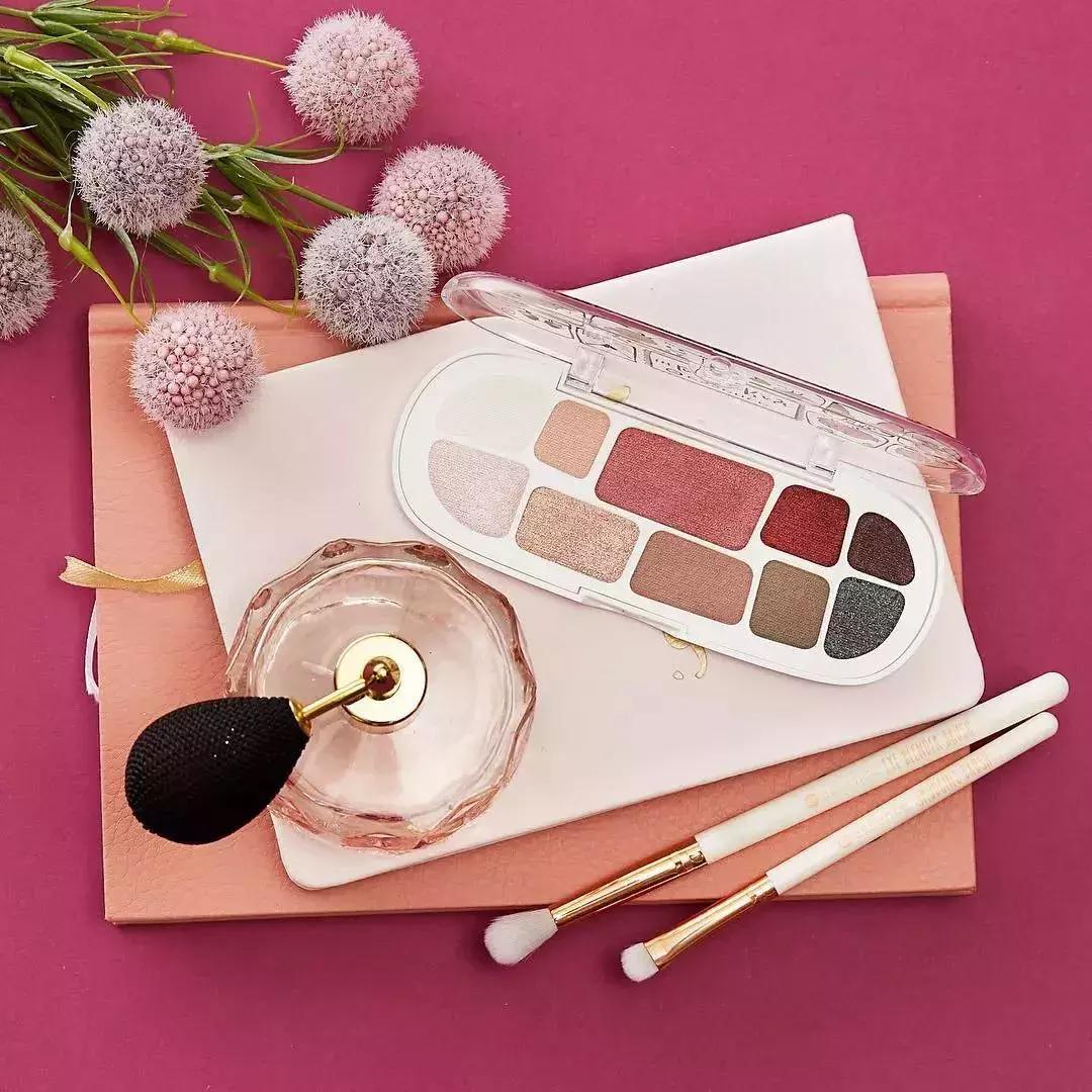 单眼皮肿眼泡如何画汉服妆容,肿眼泡单眼皮桃花妆