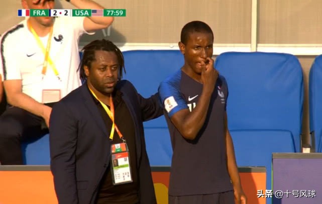 世青赛中国男足2-2法国,国青2-0法国