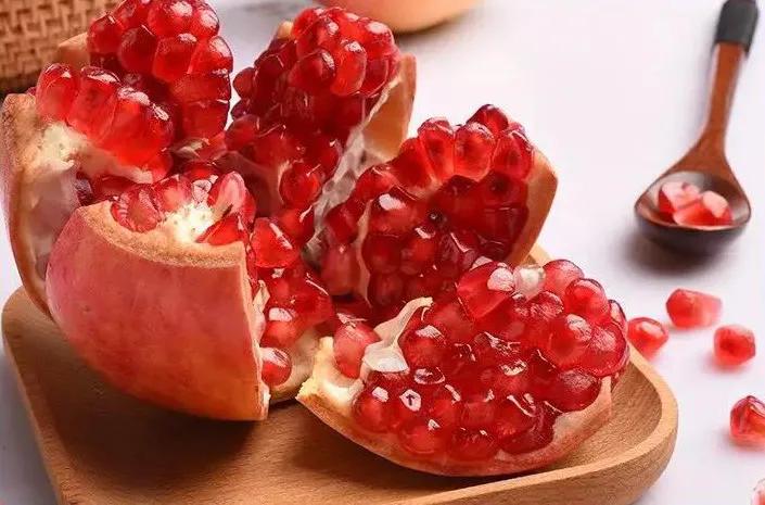 石榴突尼斯软籽石榴爆甜多汁,好吃不吐籽的突尼斯软籽石榴来了