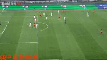 中超现神奇换人:国脚登场2分钟破门,李霄鹏换人后5分钟扳平