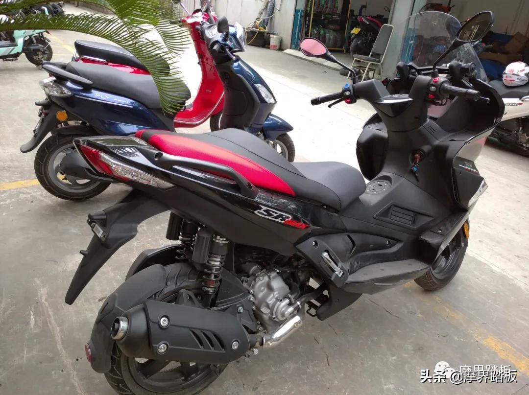 阿普利亚sr250动力差,阿普利亚SR250GT测评