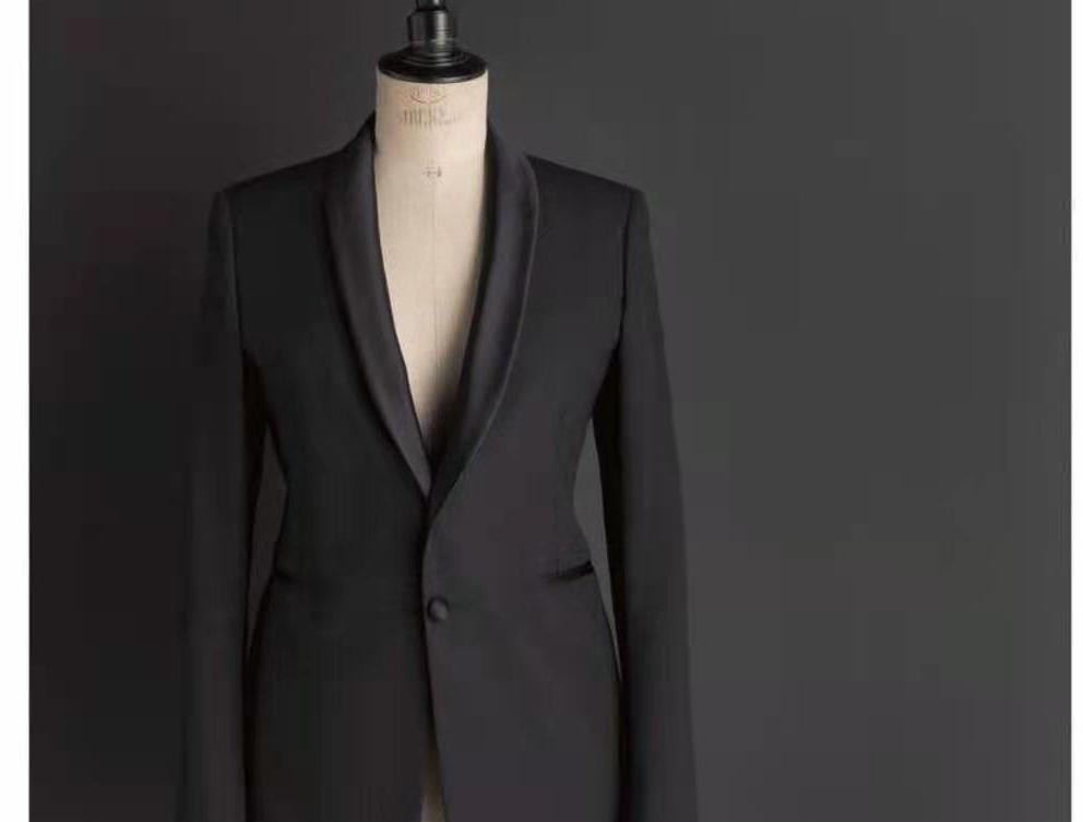 欢欢喜喜迎新年搭配的衣服,欢天喜地迎春天穿搭