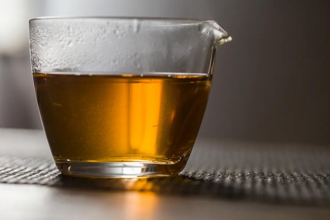 下关沱茶2004年产的特级沱茶价格,下关茶厂推荐沱茶的正确打开方式