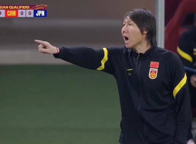 李铁输球后接受媒体采访视频,李铁被网暴