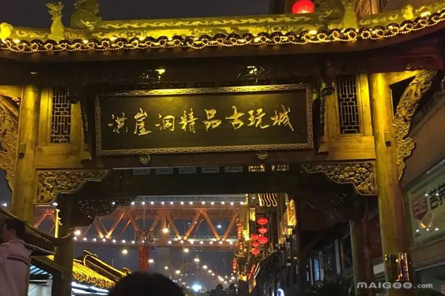 重庆旅游住在哪里看夜景最好,重庆夜景必去十大景点排名