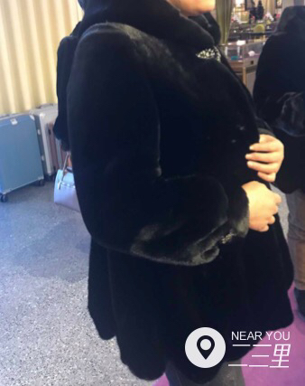 皮草没醒毛可以直接穿吗,皮草染色不好容易褪色么