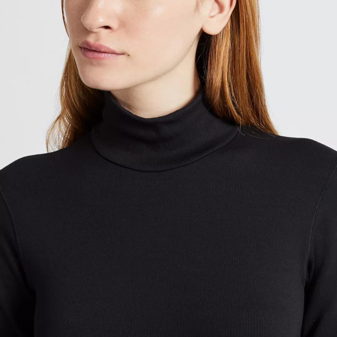 冬天下身穿暖和还是上身穿暖和,冬天想穿的很薄也保暖怎么穿