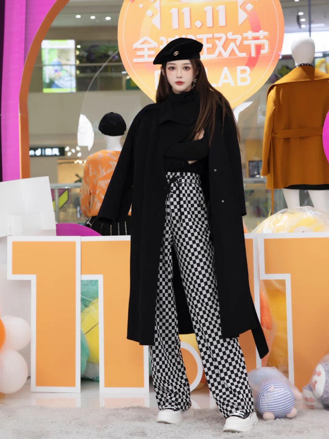 大衣如何穿搭更有气质图,大衣怎么穿搭既保暖又洋气