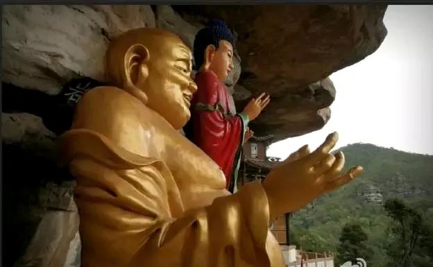 2015年9月9我上了剑川石宝山金顶寺