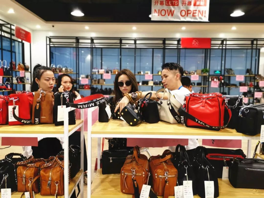 千万粉丝边看直播边剁手！TOP35大主播空降圣地卖货