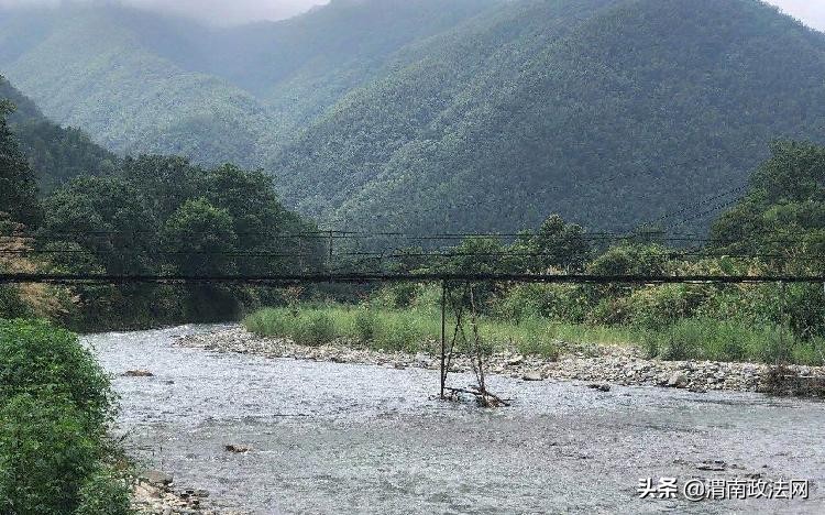 283名驴友遇山洪致4人死亡,283名驴友突遇山洪4人死亡