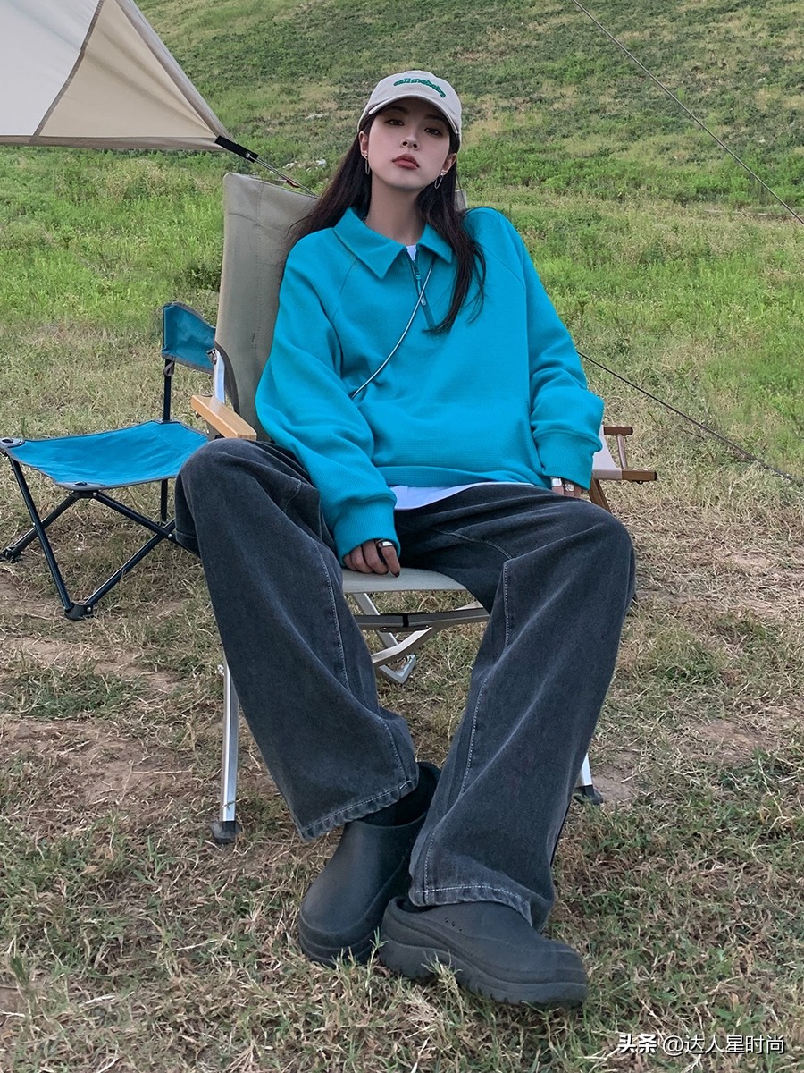 别再穿卫衣了今春这么穿才时髦,杨幂赵露思同款袄