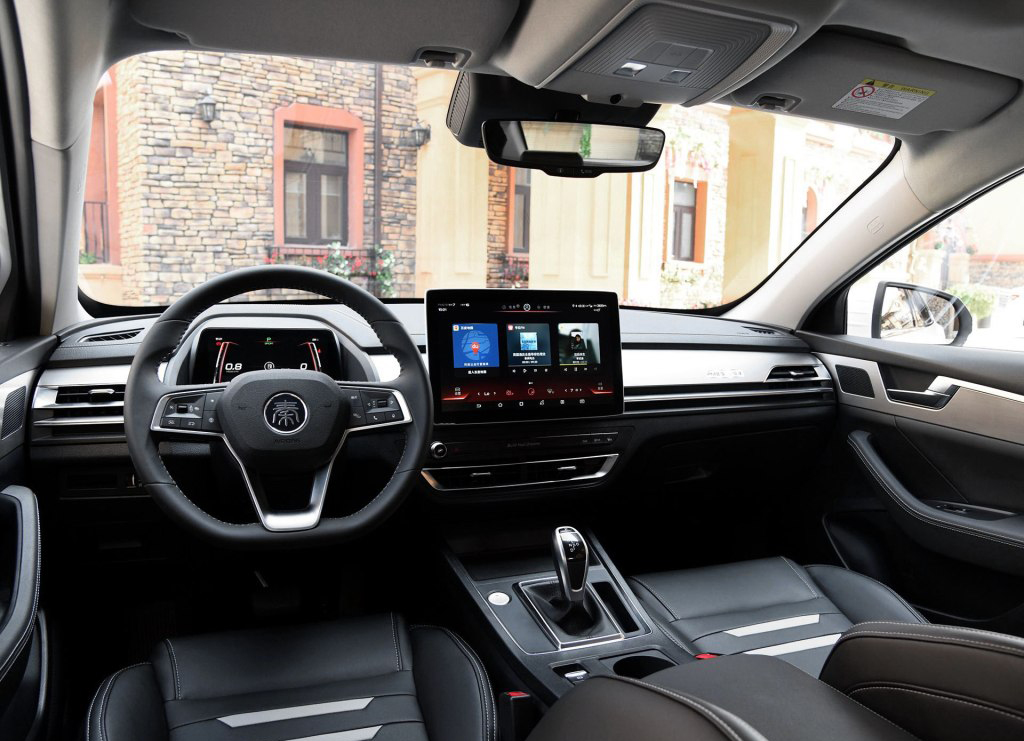 比亚迪秦pro燃油版底盘详解,比亚迪秦pro底盘和哪一款一样