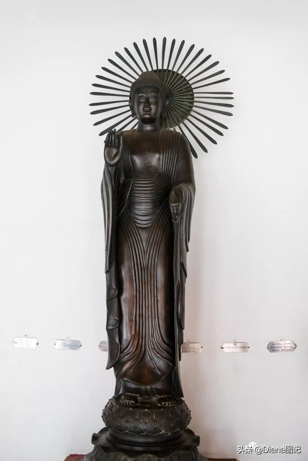 夜游泰国曼谷湄南河品美食赏表演,泰国旅游攻略必去景点夜市