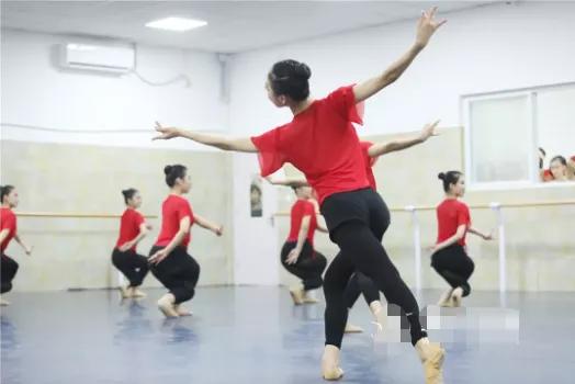 不懂一些专业术语,舞蹈入门60个专业术语