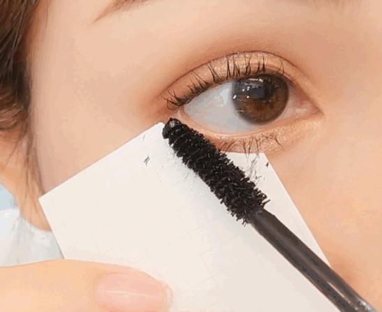 睫毛根部比较硬怎么画眼线,保姆级教程睫毛