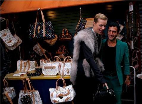 lv瀹樼綉鍥炲簲,lv瀹樻柟鍥炲簲