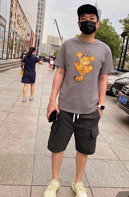 雪梨王思聪打广告,雪梨王思聪卖家照