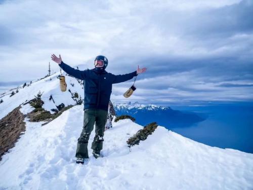 单板还是双板怎么选择,滑雪板选单板还是双板