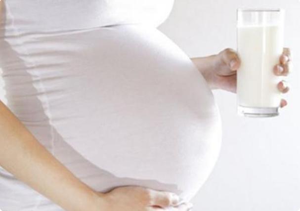 孕妈肚子显不显怀和这3点有关系,孕妈什么时候开始肚子变大