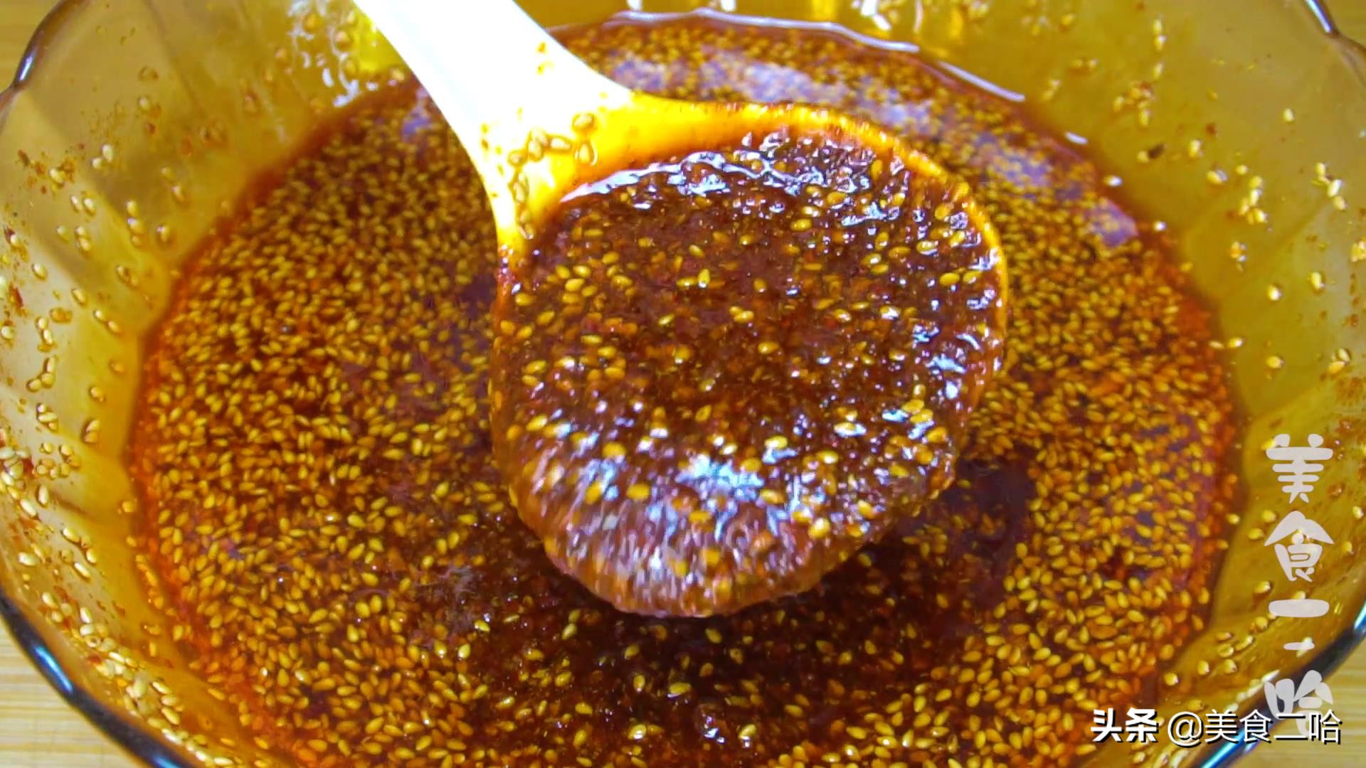 辣条不健康食品的做法,辣条的不卫生做法