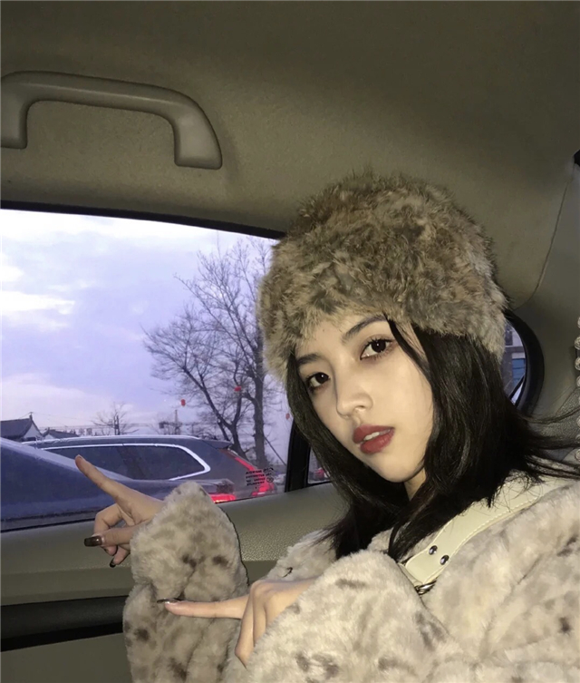 怎么选择适合自己头型的帽子,平顶帽子和圆顶帽子适合什么脸型