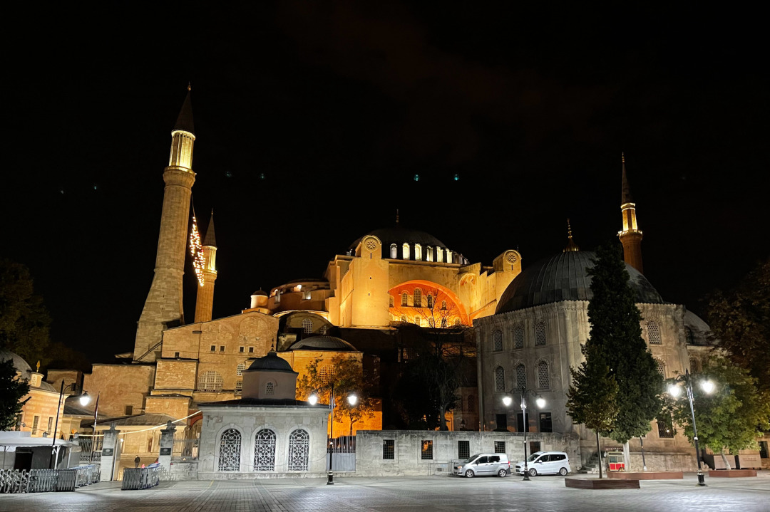 4年后再到土耳其，伊斯坦布尔更漂亮了，街上随时可喝红茶和撸猫