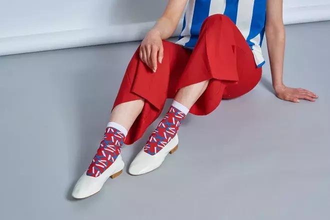 让杨幂热巴都爱不释手的白毛衣,迪丽热巴杨幂同款单品