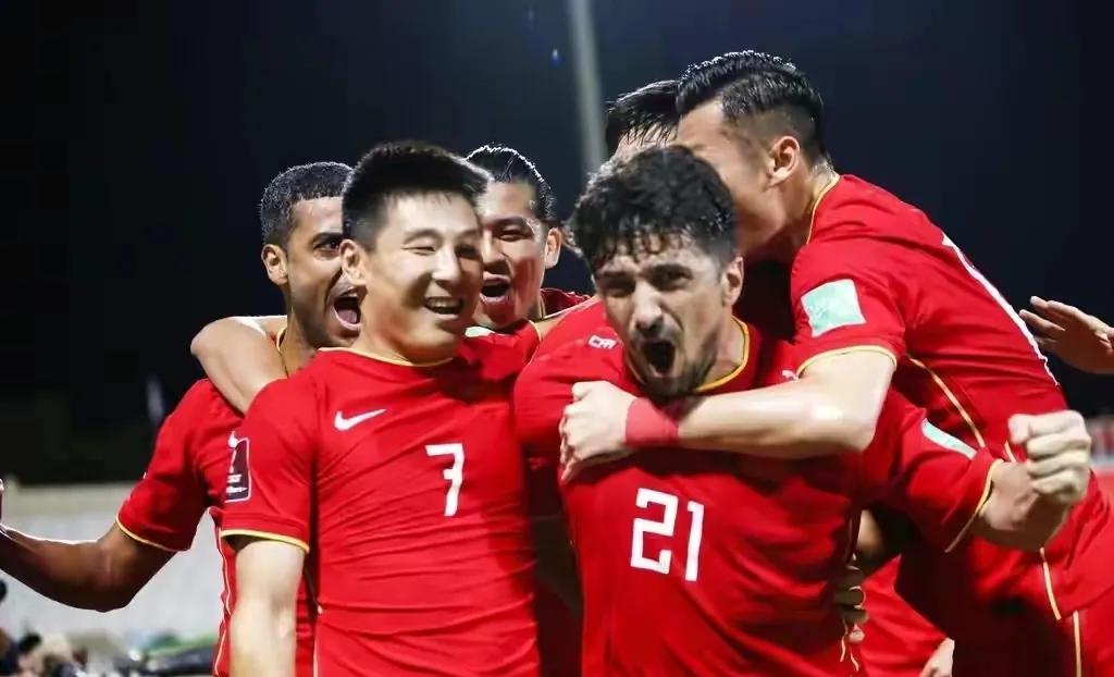 为什么国足老踢不好球,国足为什么踢不出水平