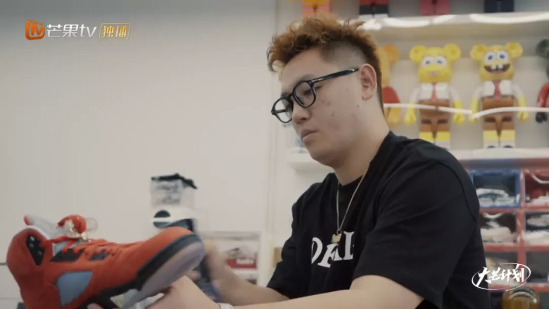 运动鞋的优势和劣势,运动鞋越来越受年轻人欢迎的原因