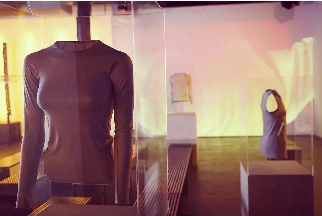 关于王源的卫衣,王源新发色同款卫衣