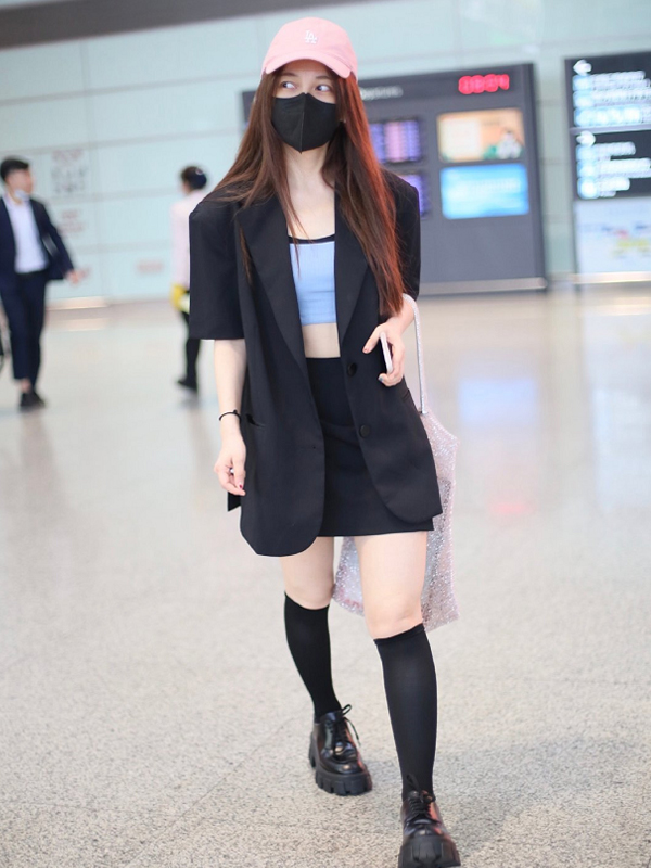 王一博小腿为什么那么细,王源的小腿袜怎么穿