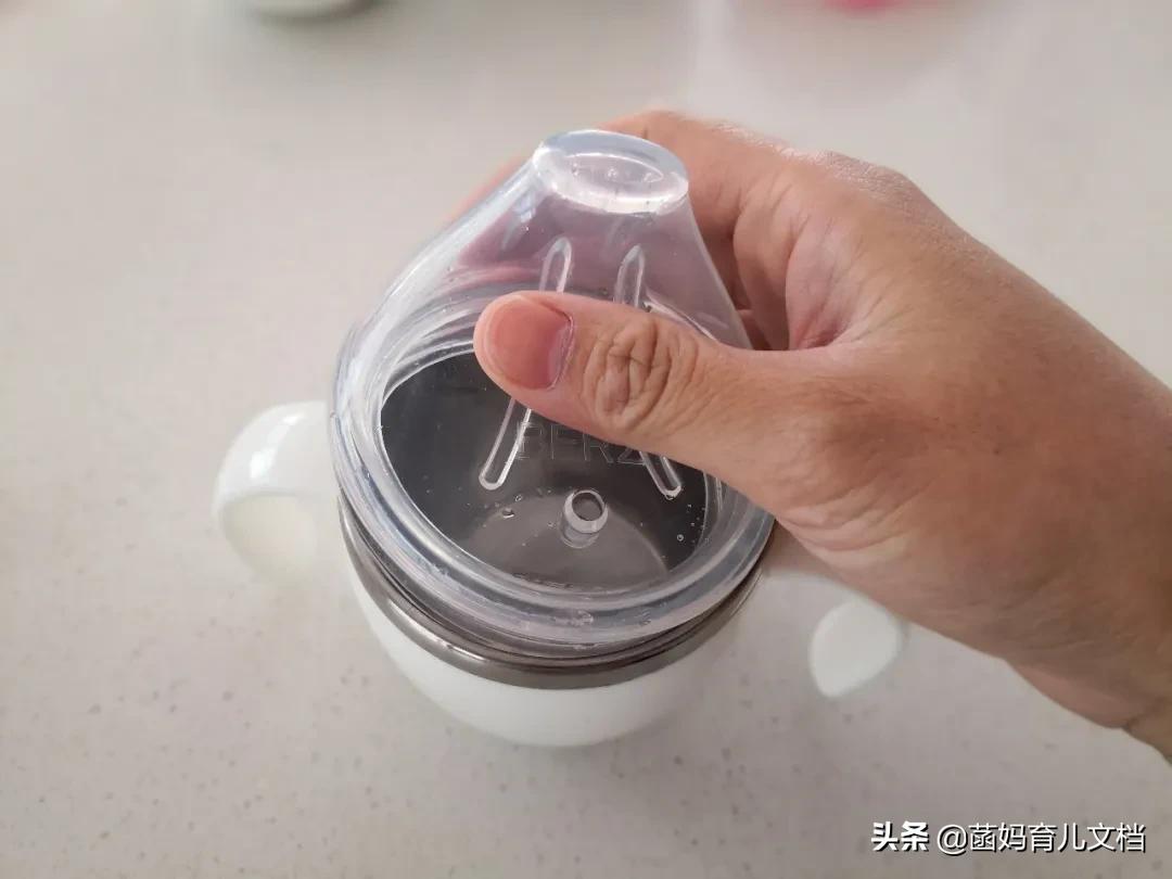 儿童水杯怎么选比较好,儿童水杯材质哪种最安全