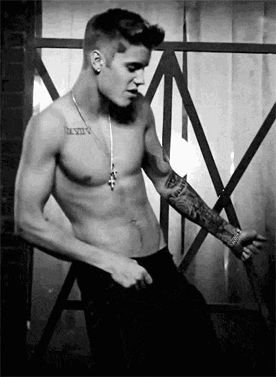 丁日，你妈喊你回家剪头了