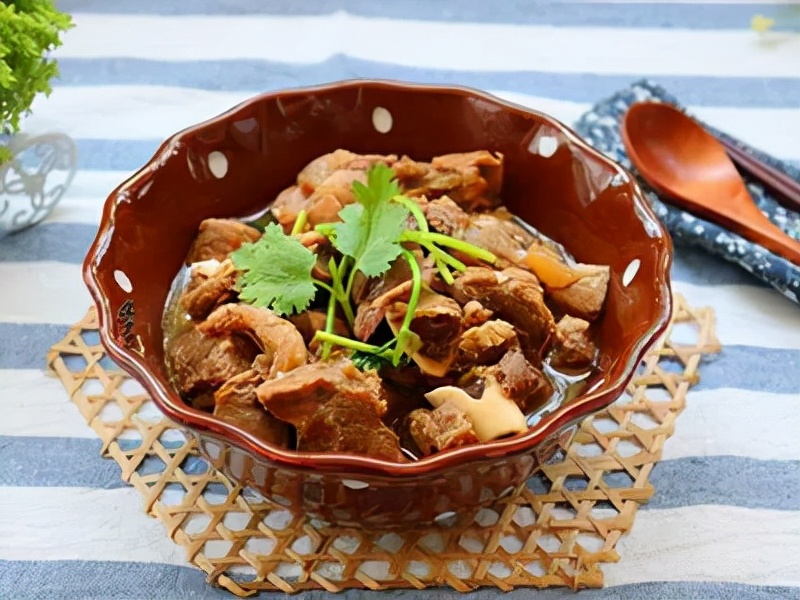 《神农识药》疏调生力汤之太子参